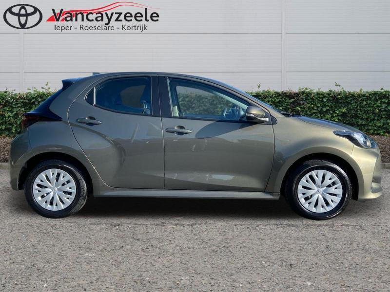 Toyota Yaris Dynamic+cam+DAB+ carplay+androidauto, Auto's, Toyota, Automaat, Overige kleuren, 116 pk, https://public.car-pass.be/vhr/1d15d5e4-08fc-44bb-9c6e-ed740c1326f9