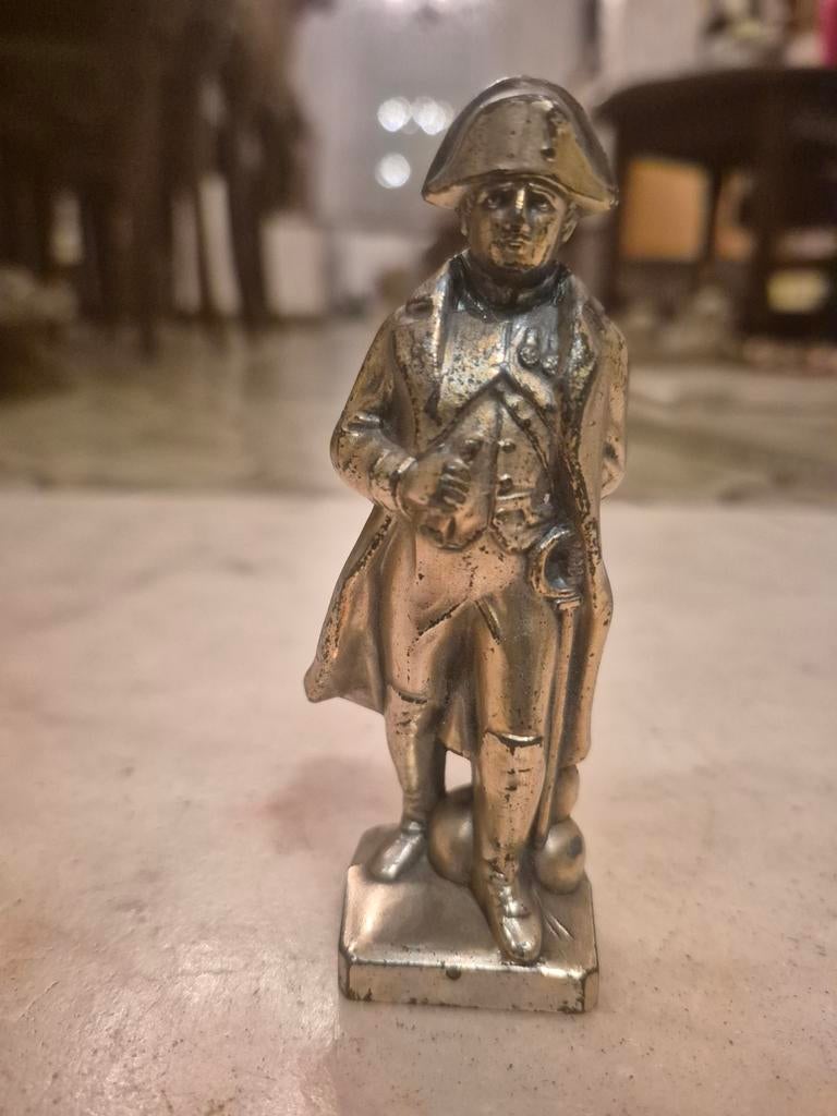 Beeldje van Napoleon Bonaparte in correcte staat, hoogte 10, Ophalen