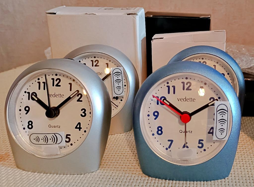 Réveil VEDETTE quartz de voyage, bleu ou gris, neuf, Enlèvement ou Envoi, Neuf, Analogique, Réveil ou Horloge