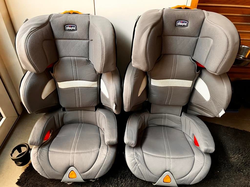 2x Chicco Oasys met isofix basis - grijs, Kinderen en Baby's, Ophalen, Verstelbare rugleuning, Zo goed als nieuw, Chicco