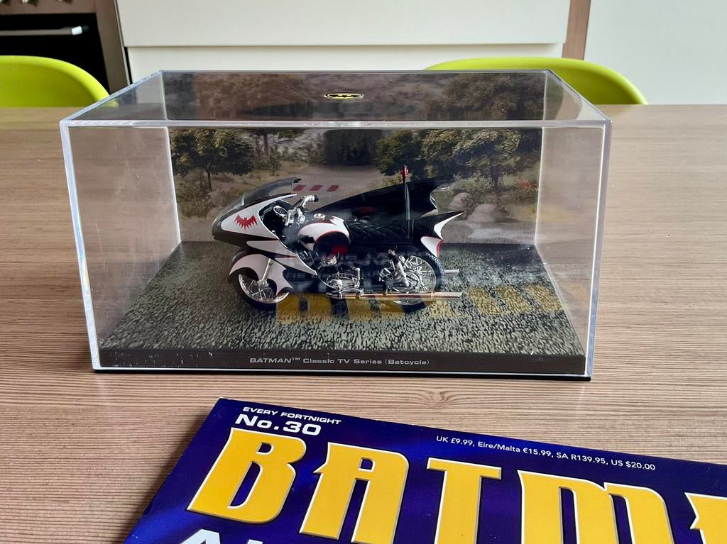 Automobilia #30 Batman TV-serie Fietsfiets 1966 1/43, Hobby en Vrije tijd, Ophalen of Verzenden, Zo goed als nieuw