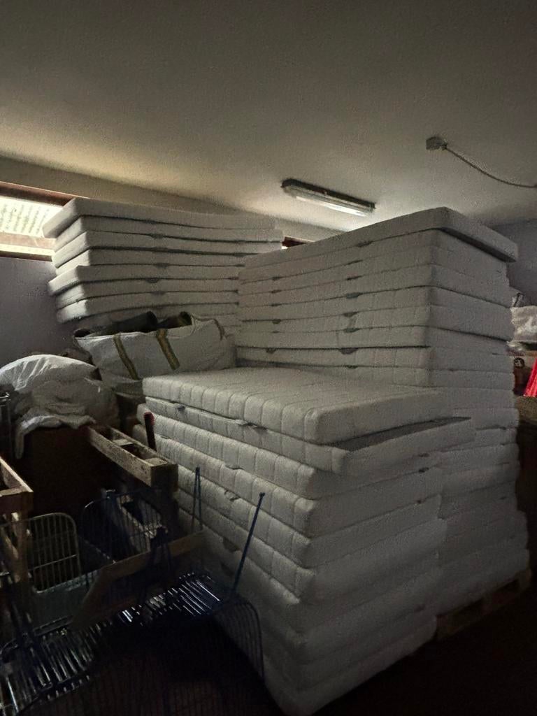 Matras Asvang Ikea 1p, Enlèvement, Comme neuf, Matelas