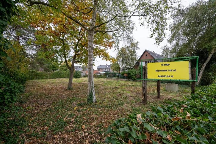 Mooie hoekbouwgrond 748m2