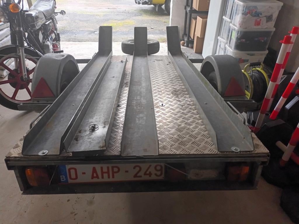 Aanhangwagen 3 motoren, Ophalen