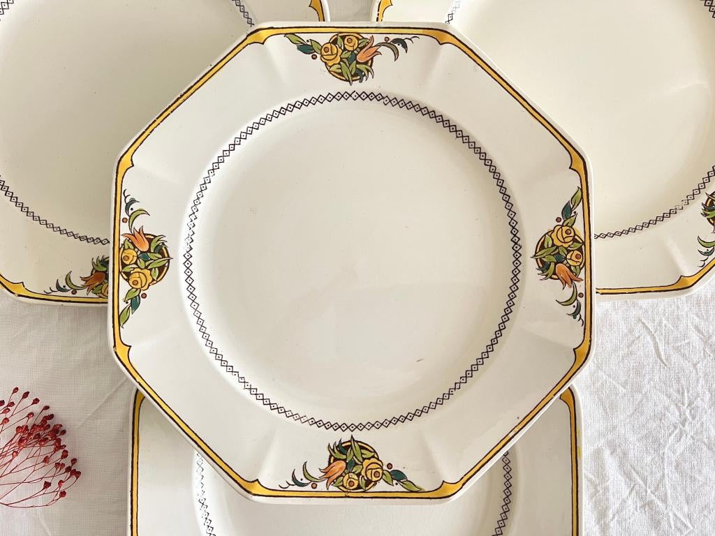Lot de 4 assiettes plates Boch Art déco (décor 1206), Antiquités & Art, Enlèvement ou Envoi
