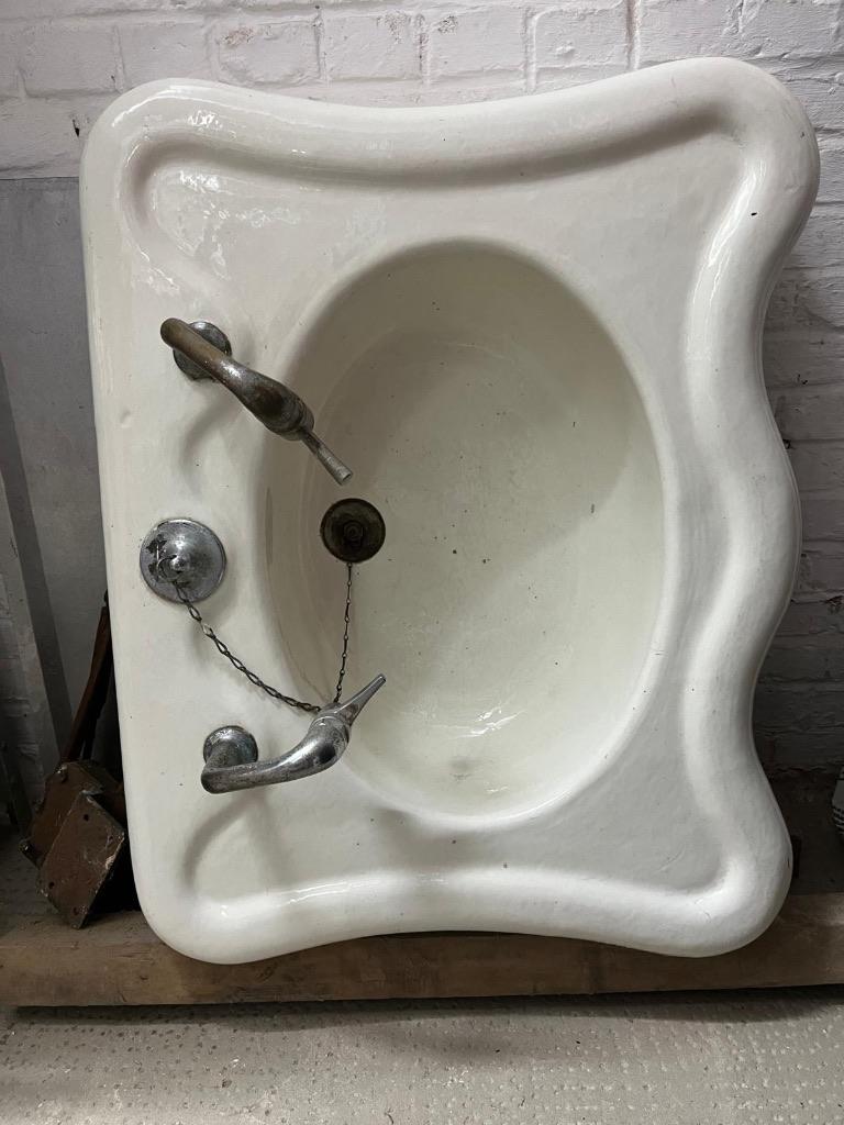 Lavabo in emaille met mooie rondingen, Ophalen, Gebruikt, Steen, Wastafel
