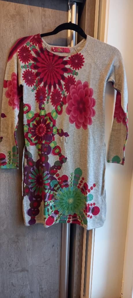 kleurrijke vrolijke grijze jurk met bloemen Desigual 146 152, Kinderen en Baby's, Kinderkleding | Maat 146, Desigual, Meisje, Ophalen of Verzenden