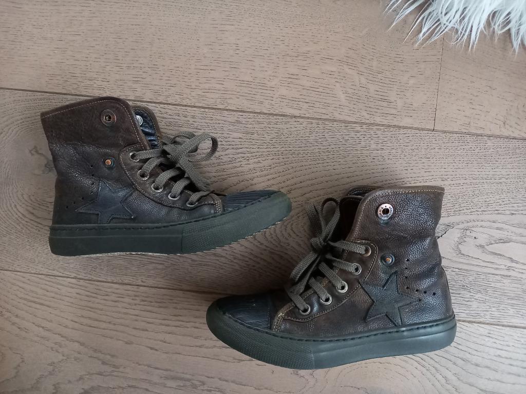 Taille 28 : Chaussures et bottes en cuir Rondinella, Enfants & Bébés, Vêtements enfant | Chaussures & Chaussettes, Garçon, Enlèvement ou Envoi
