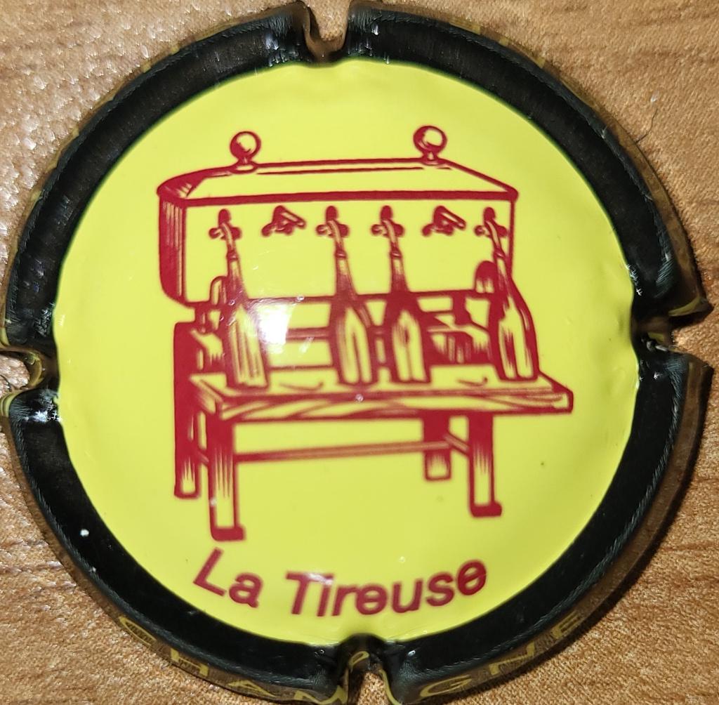 Capsule Champagne de VIGNERONS jaune & noir nr.727e, Enlèvement ou Envoi, Neuf, France, Champagne