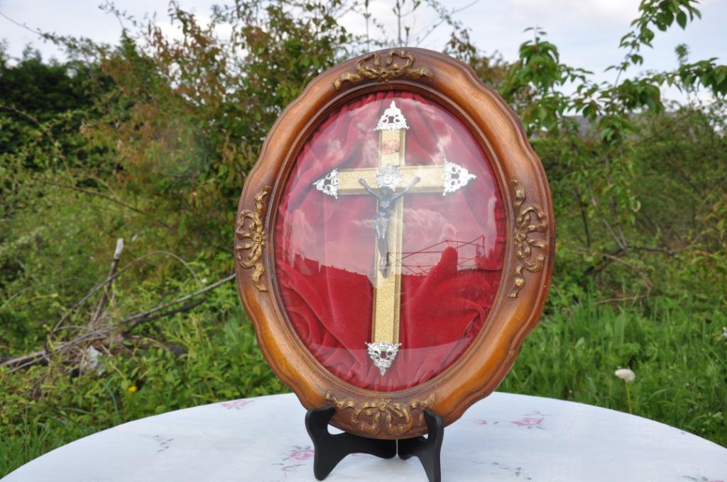 cadre oval bombé crucifix tour bois sculpté, Antiek en Kunst, Antiek | Religieuze voorwerpen, Ophalen of Verzenden