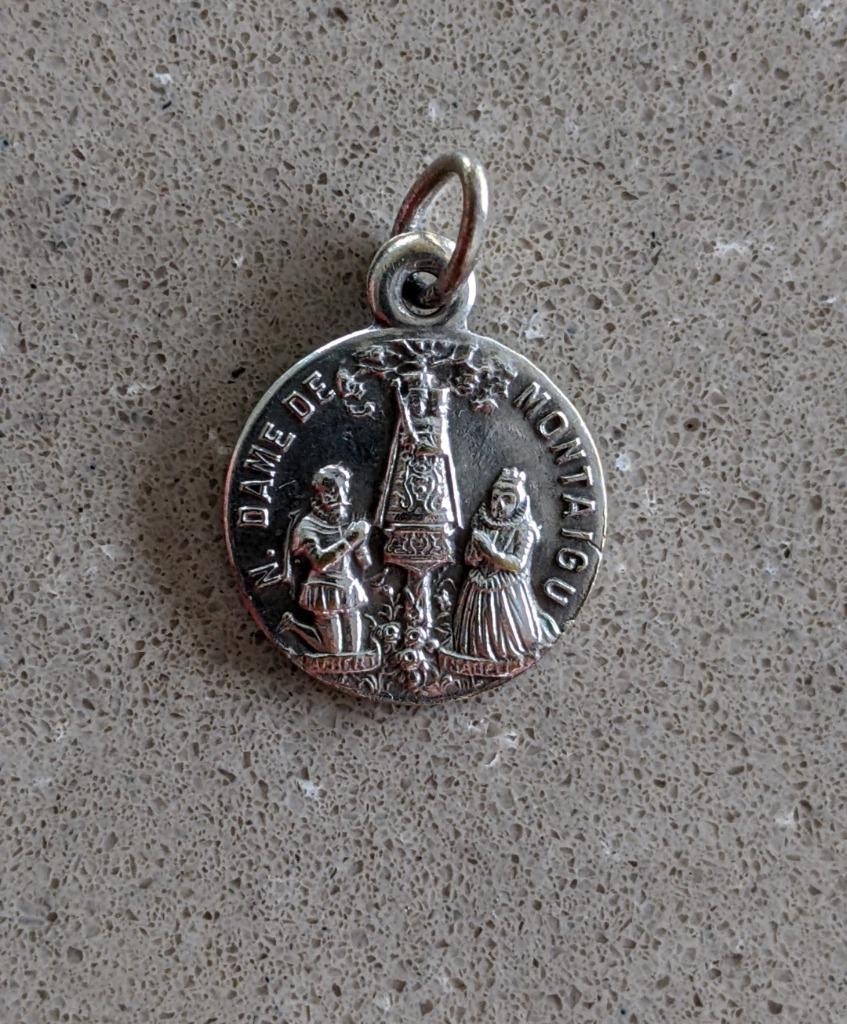 Medaillon, hanger van Scherpenheuvel-Montaigu, Verzamelen, Ophalen of Verzenden, Nieuw, Sieraad, Christendom | Katholiek
