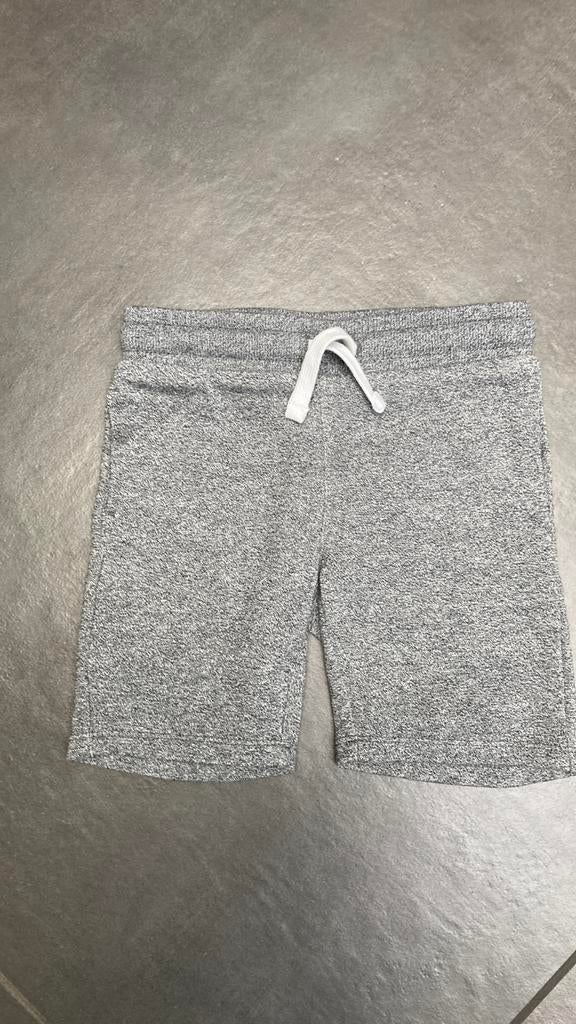 Nr 42: Grijs/zwarte short maat 98, Jongen of Meisje, H&M, Sport- of Zwemkleding, Ophalen of Verzenden