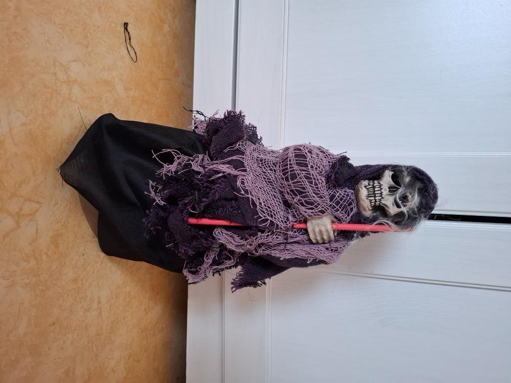 Halloween  heks, Ophalen