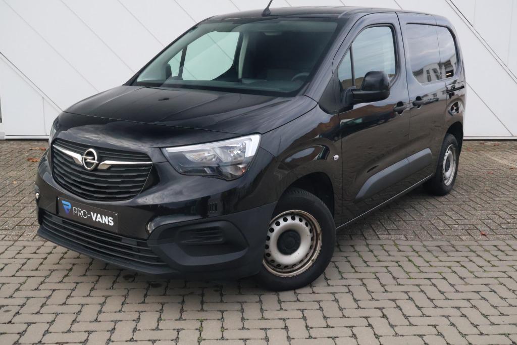 Opel Combo 1.2 110 PK MT6| Airco| CC| Sensoren| Bluetooth, Electronic Stability Program (ESP), Stof, 1199 cc, Zwart