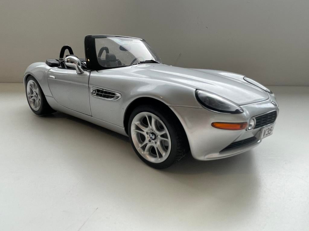 BMW Z8 - 1/18e, Hobby & Loisirs créatifs, Voitures miniatures | 1:18, Enlèvement ou Envoi, Comme neuf, Voiture, Kyosho