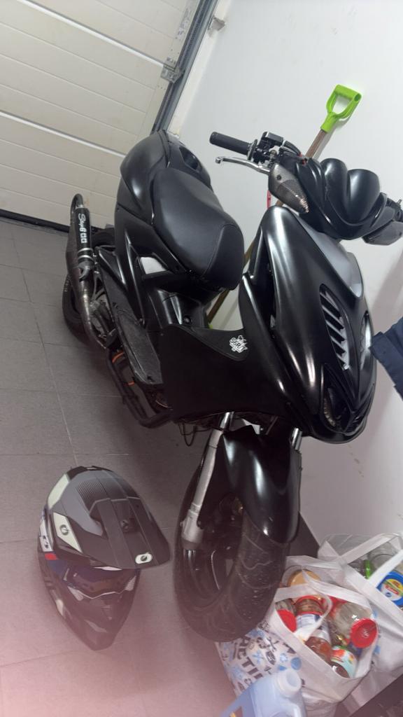 Yamaha aerox, Fietsen en Brommers, Ophalen, Gebruikt, 70 cc, Klasse B (45 km/u)