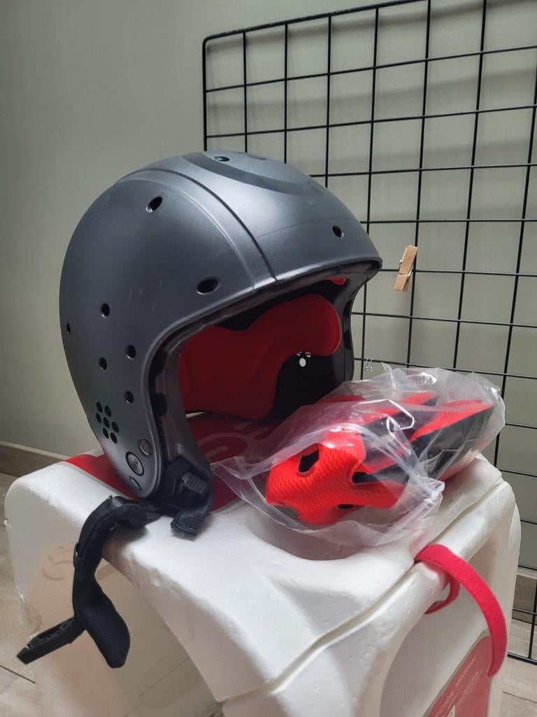Egg helm maat M nieuw 52-56 cm, Ophalen, Nieuw