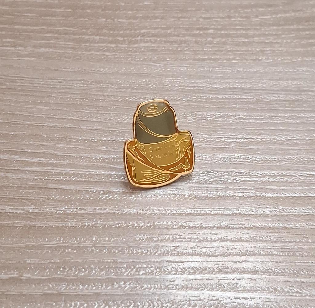 PIN - GABRIELA SABATINI - PARFUM - PERFUME, Envoi, Utilisé, Marque, Insigne ou Pin's