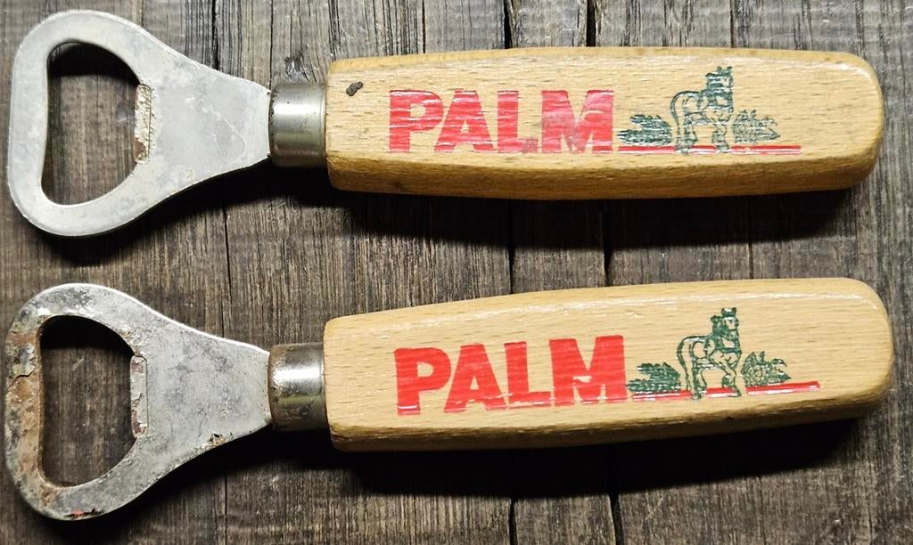 Palm houten flesopener vintage
Dit is een oude,, Ophalen of Verzenden, Zo goed als nieuw, Flesopener, Palm