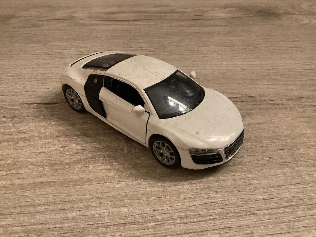 Voiture miniature Audi R8 V10 (pullback) (échelle 1/32), Enlèvement ou Envoi, Utilisé, Voiture, Autres marques