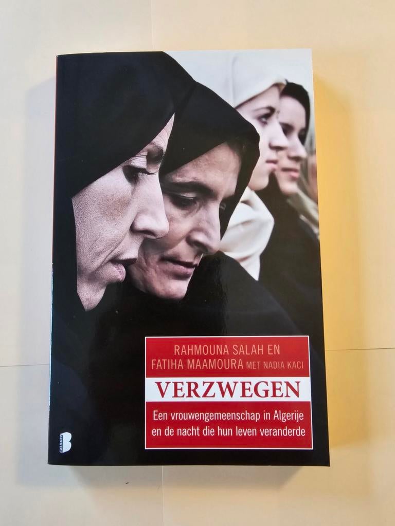 Verzwegen, Ophalen of Verzenden, Zo goed als nieuw