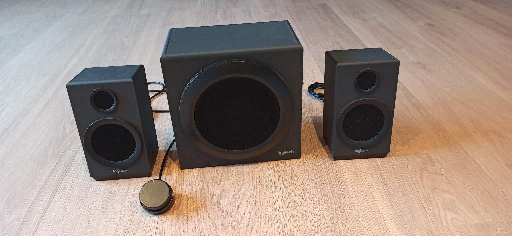 Logitech Z333 2.1 Speakers, Ophalen of Verzenden, Zo goed als nieuw, Audiokanaal 2.1, Logitech