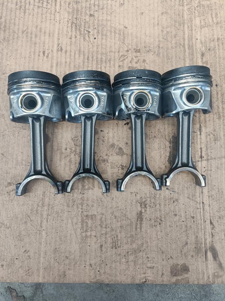 Piston Golf 7 2.0 GTD. CU, Autos : Pièces & Accessoires, Moteurs & Accessoires, Enlèvement ou Envoi