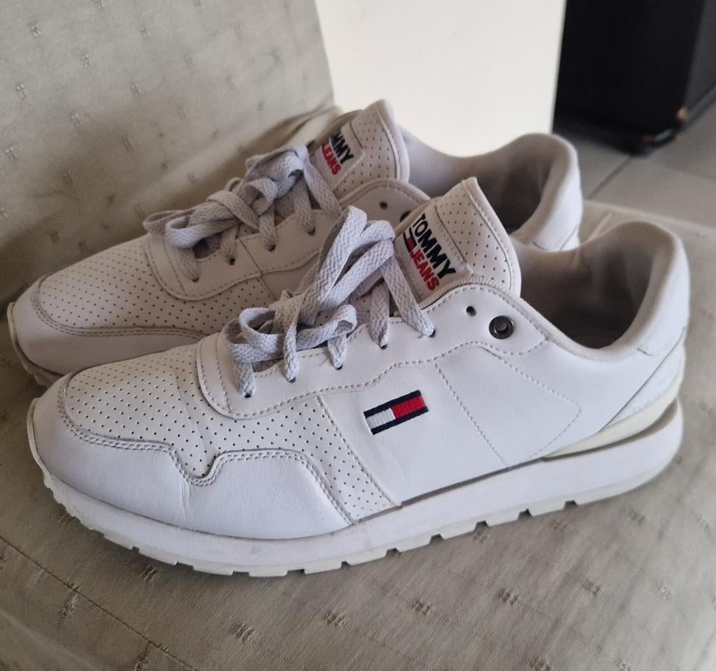 Sneakers Sport👍TOP  + Klassevol 👍"Tommy Hilfiger"👍m43👍, Kleding | Heren, Schoenen, Ophalen, Wit, Zo goed als nieuw, Sneakers