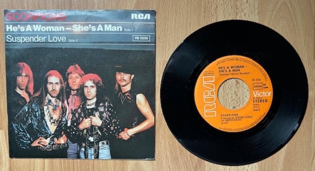 45E SINGLE - SCORPIONS - He's A WOMAN, She's A MAN - HARD RO, Enlèvement ou Envoi, Single, Utilisé, 7 pouces