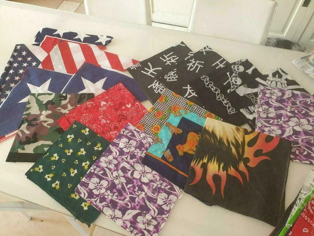 Kavel van 30 bandana's voor wederverkoper, nieuw en gebruikt, Maat 42/44 (L), Nieuw, Ophalen of Verzenden, Sjaal