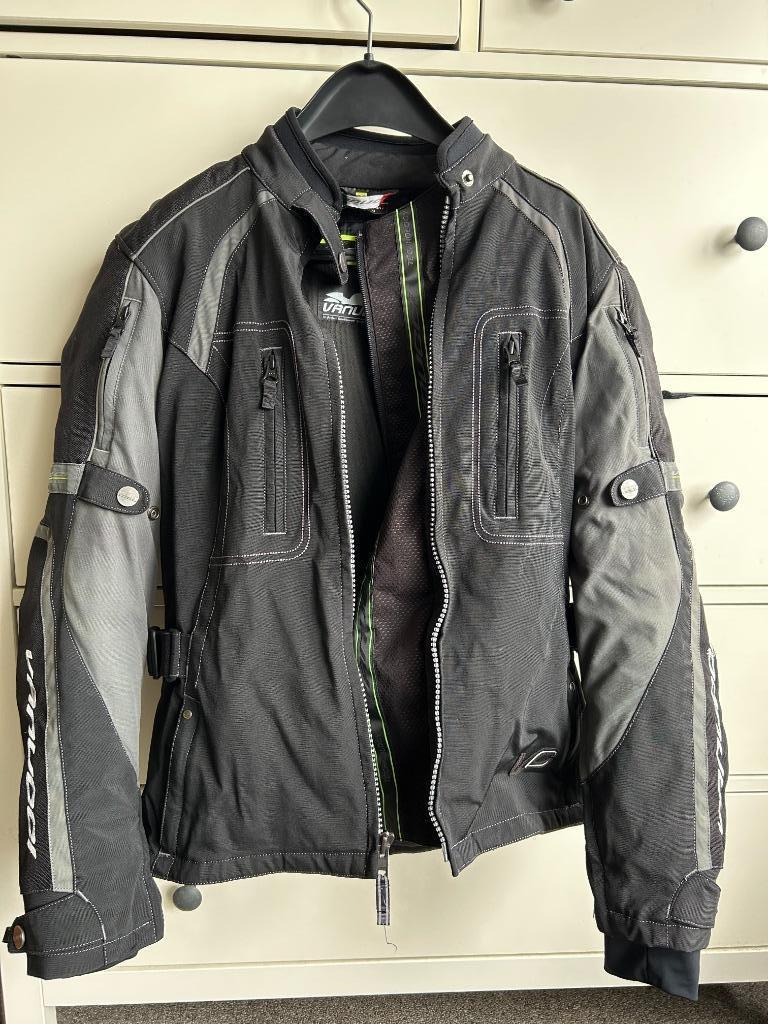 Motorjas moto Vanucci Hirider dames zwart 38, Motoren, Kleding | Motorkleding, Jas | textiel, Dames, Tweedehands, Ophalen