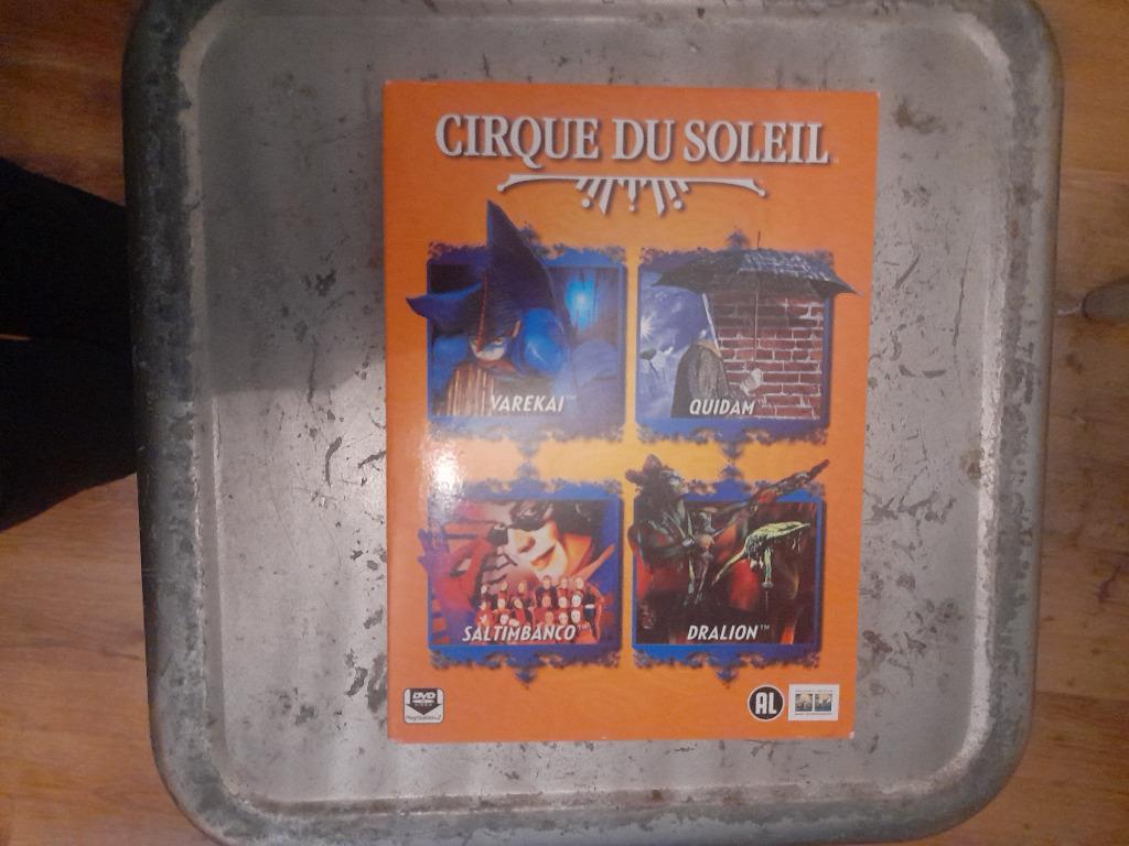Cirque du soleil box, Verzenden, Stand-up of Theatershow