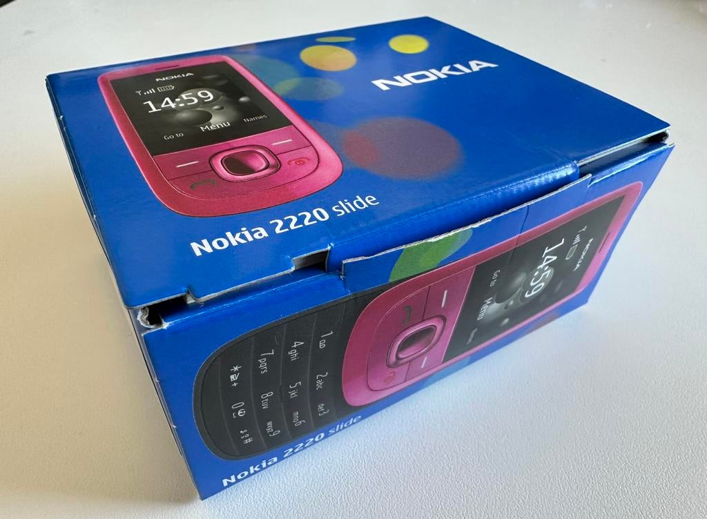 Nokia2220 slide, Telecommunicatie, Mobiele telefoons | Telefoon-opladers, Ophalen of Verzenden, Nokia