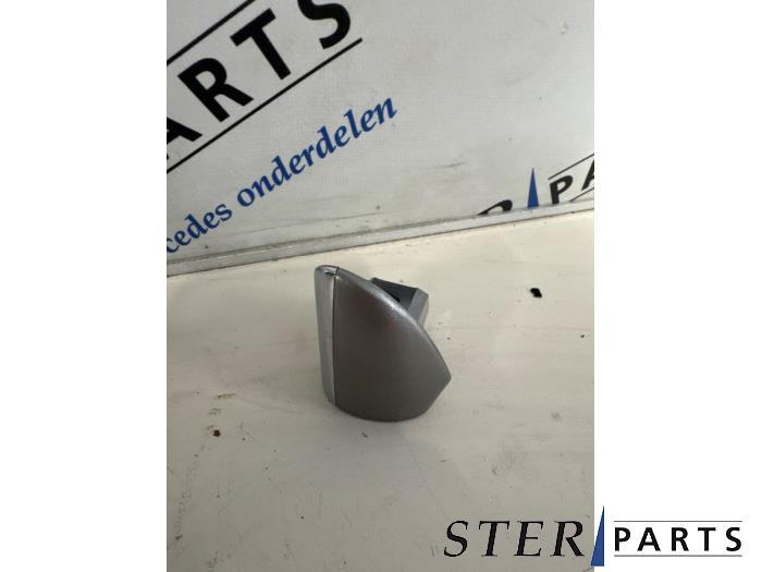 Poignée portière 4portes arrière gauche d'un Mercedes S-K, Enlèvement ou Envoi, 3 mois de garantie, Utilisé, Mercedes-Benz