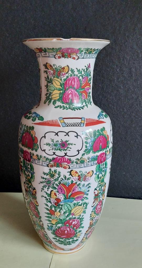 chinese vaas met stempel, Ophalen