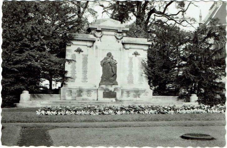 Vilvoorde Monument der Gesneuvelden, Envoi