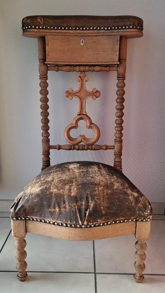 Oude kerkstoel Cambier Origineel staat !!, Huis en Inrichting, Ophalen, Gebruikt, Bruin, Kerkstoel