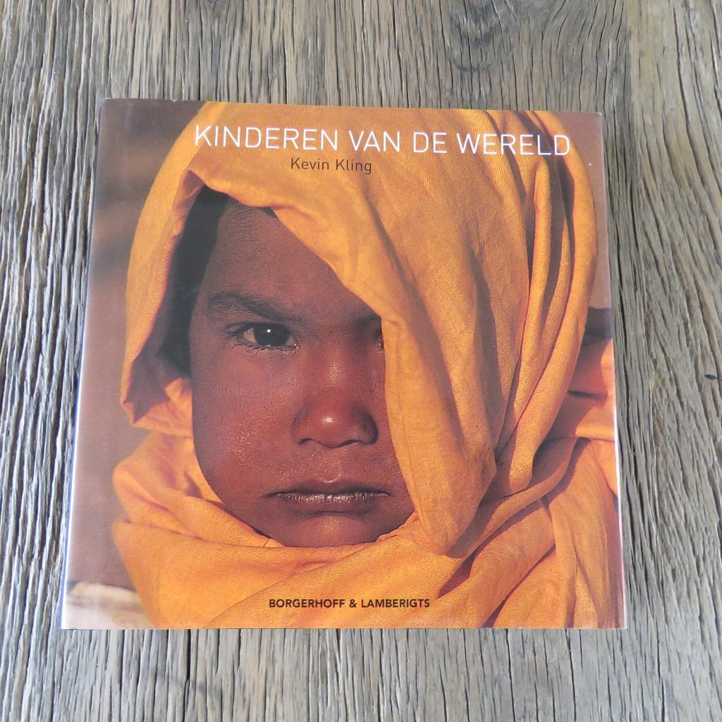 Kinderen van de wereld Kevin Kling, Enlèvement ou Envoi