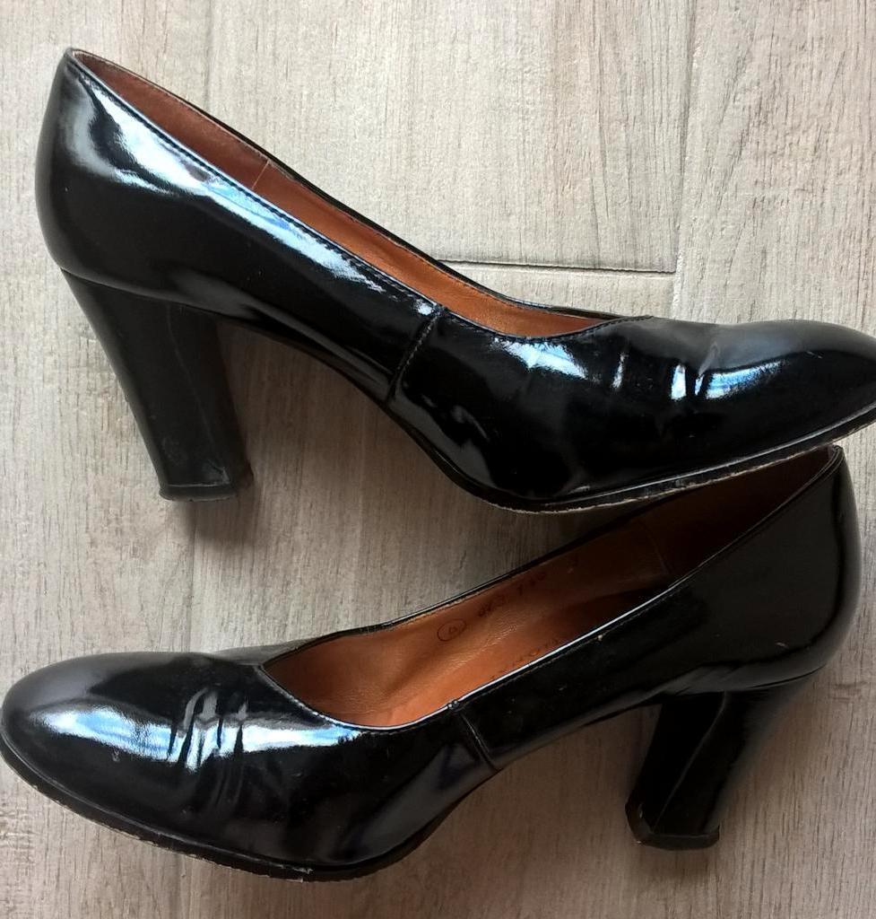 Escarpins en cuir laqué noir - Libellule - taille 39, Vêtements | Femmes, Enlèvement ou Envoi, Escarpins, Comme neuf, Libelle