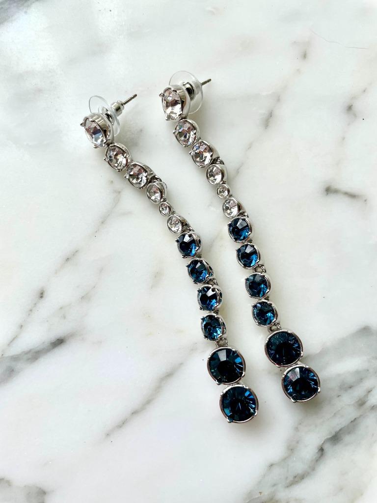 Swarovski oorbellen in blauw en zilverkleur, Met kristal, Hangers, Blauw, Ophalen of Verzenden