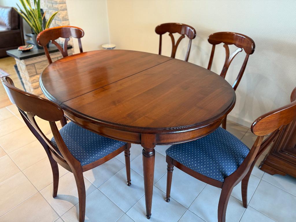 Ensemble complet en merisier massif, Antiquités & Art, Enlèvement