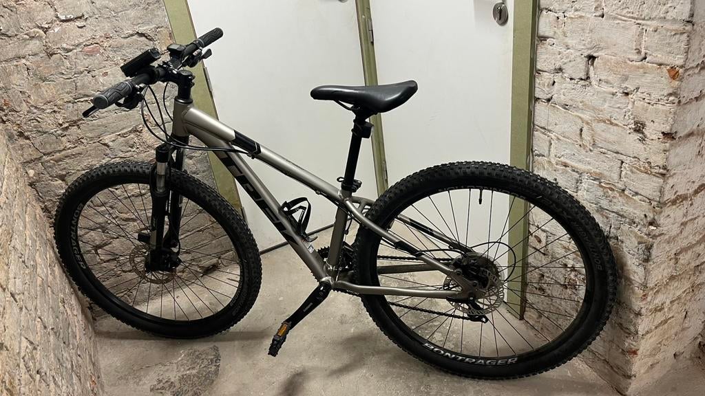 Trek Mountainbike Fiets Grey (27.5 x 2.20), Comme neuf, Enlèvement, VTT tout suspendu, Hommes