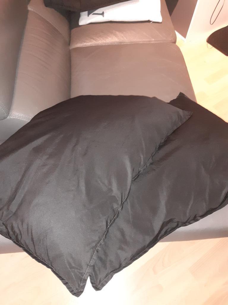 Kussens, Huis en Inrichting, Woonaccessoires | Kussens, Ophalen, Zo goed als nieuw, Zwart, Rechthoekig