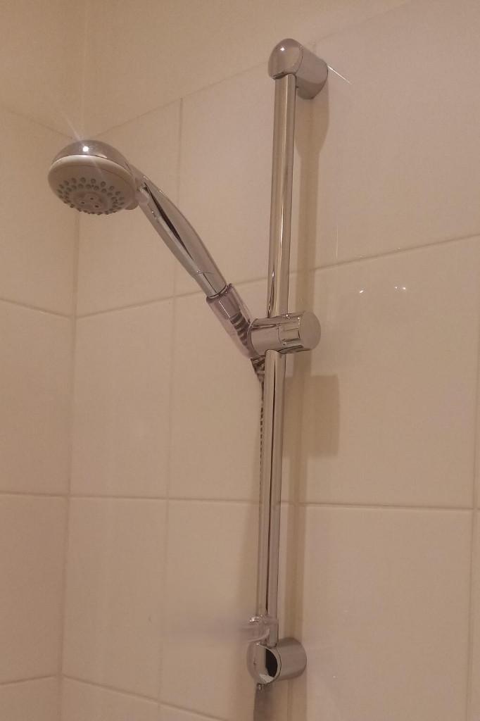 Barre de douche + douche Hansgroe  impeccable, Bricolage & Construction, Enlèvement, Comme neuf, Chrome, Douche