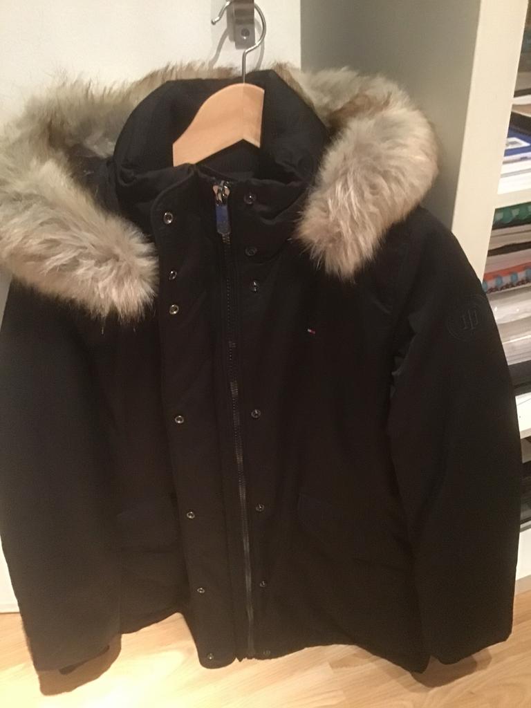Tommy Hilfiger winterjas, Ophalen, Zo goed als nieuw, Maat 36 (S)