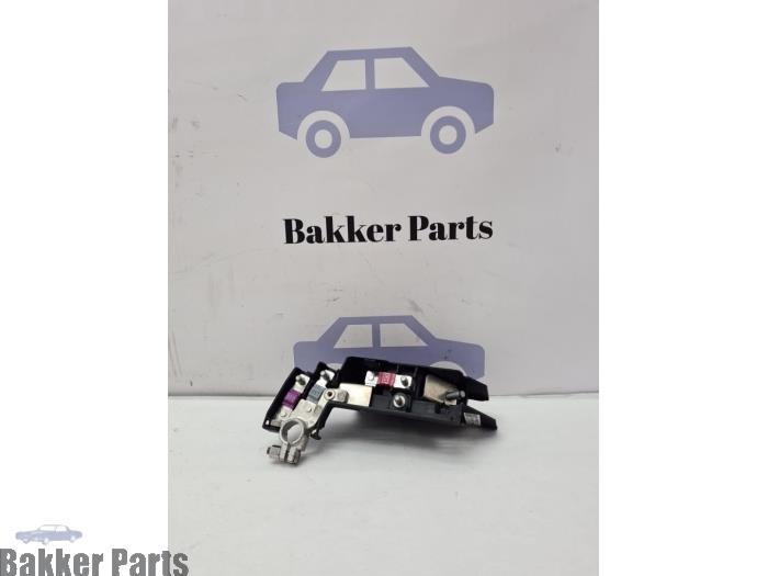 Borne de batterie d'un Audi S4, Autos : Pièces & Accessoires, Batteries & Accessoires, Audi, Utilisé, 3 mois de garantie
