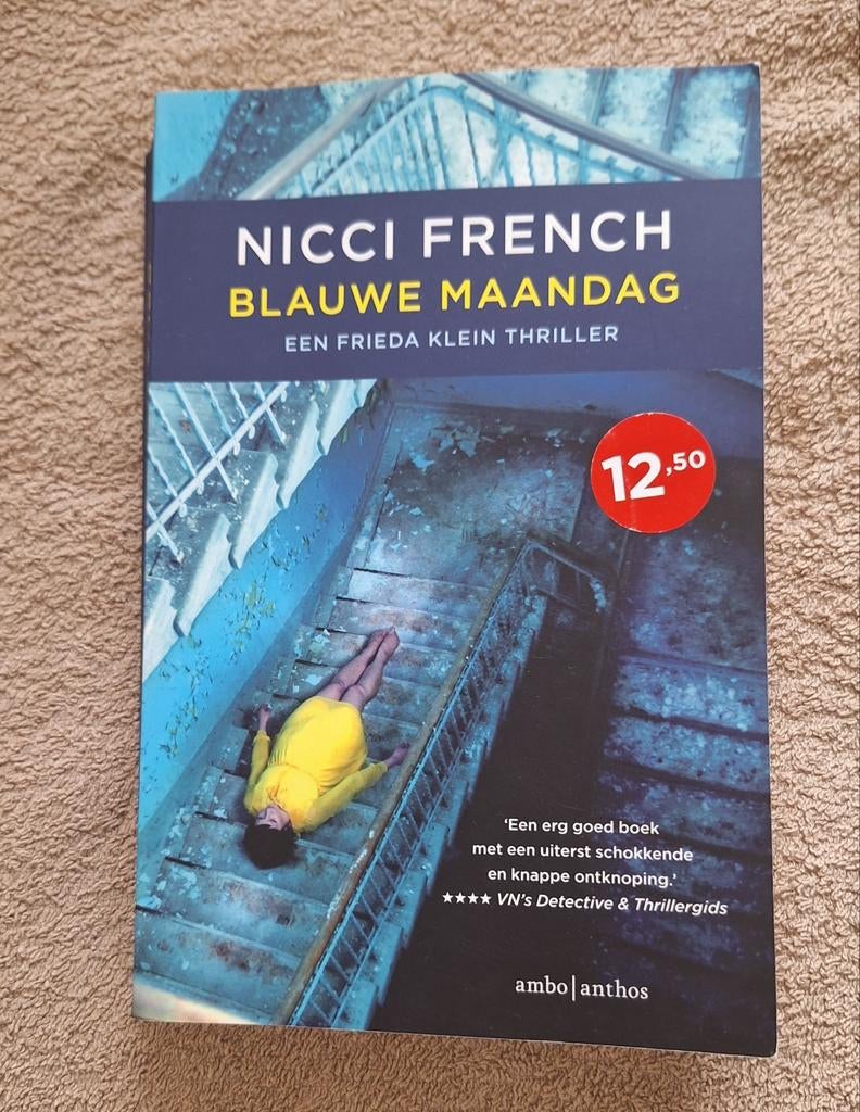 Nicci French - Blauwe maandag, Boeken, Ophalen of Verzenden, Zo goed als nieuw, Nicci French