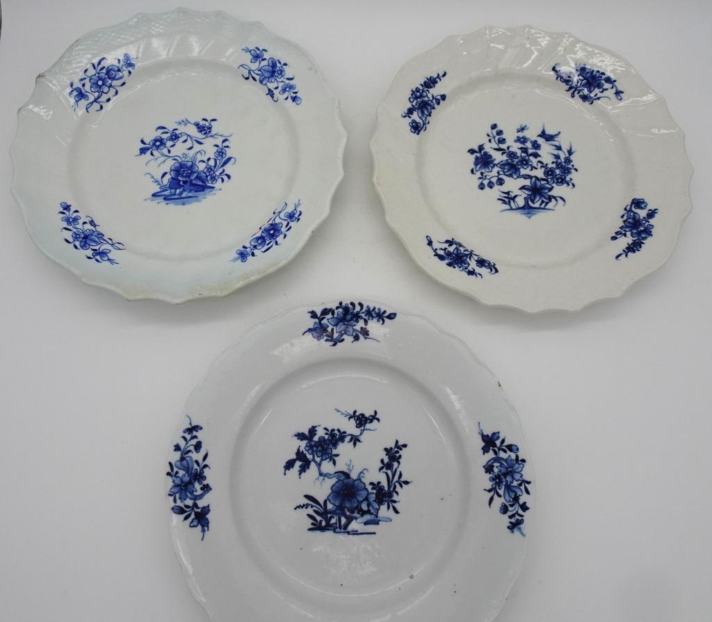 3 ASSIETTES DE TOURNAI ANCIENNES EN PORCELAINE, Antiquités & Art, Enlèvement ou Envoi