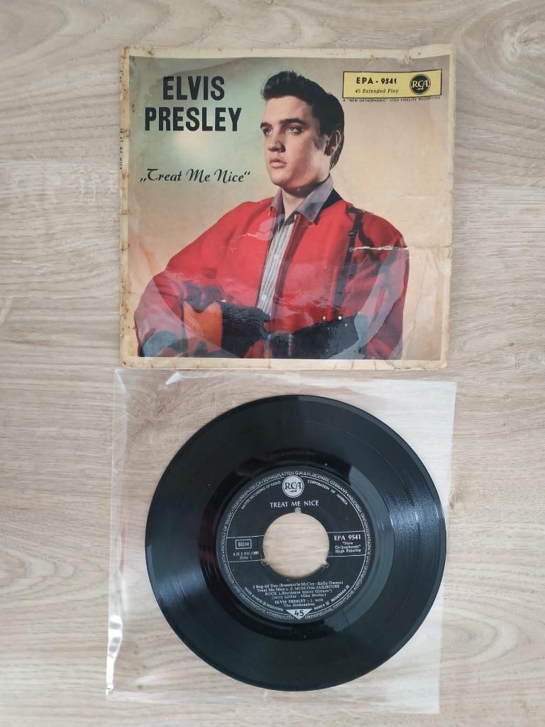 ELVIS PRESLEY TRAKTEERT ME OP EEN LEUKE EP, Verzenden, Gebruikt