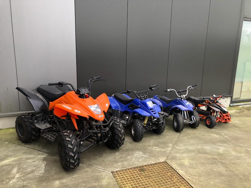 Lot van 4 Quads, Motos